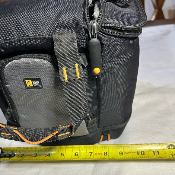 Case Logic DSLR Camera Case Semi Hard Protective Bag Lots of Pockets Sling - Picture 5 of 8